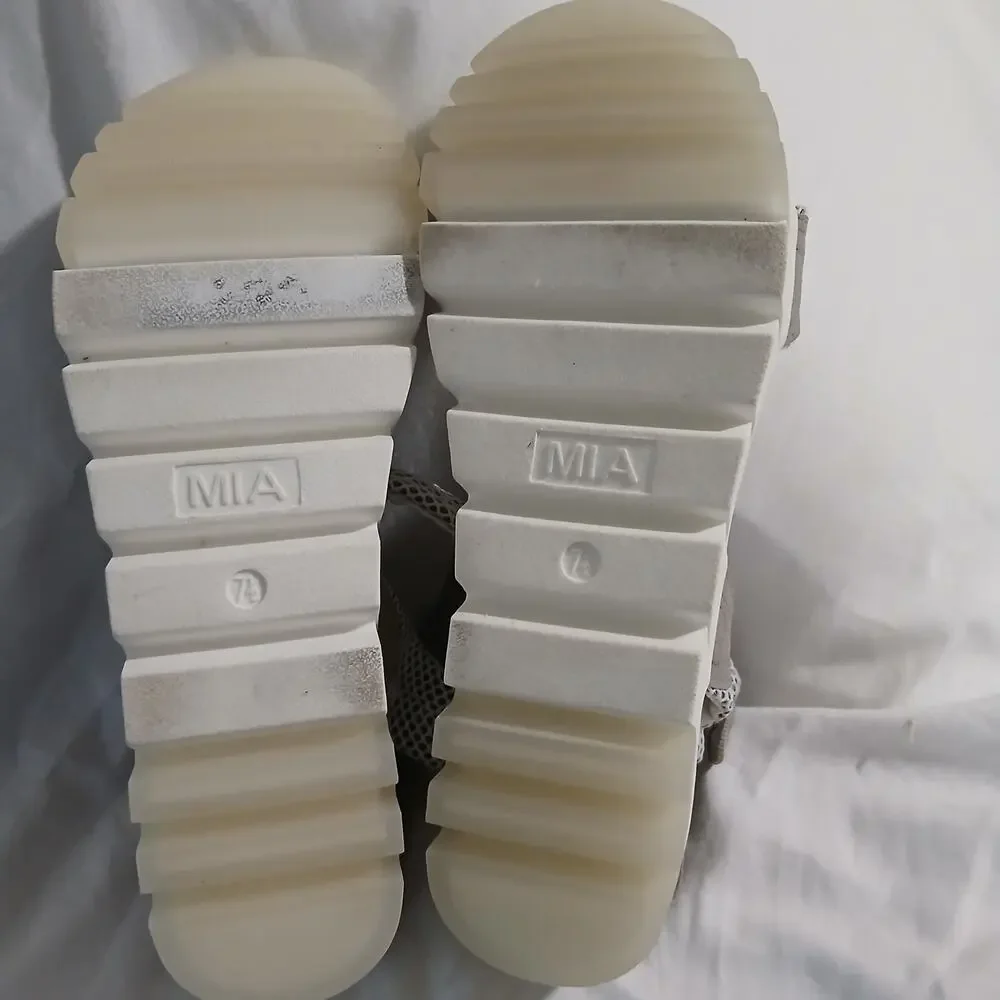 MIA w7.5 Grey Wedge adjustable ankle strap White tread nearly unworn